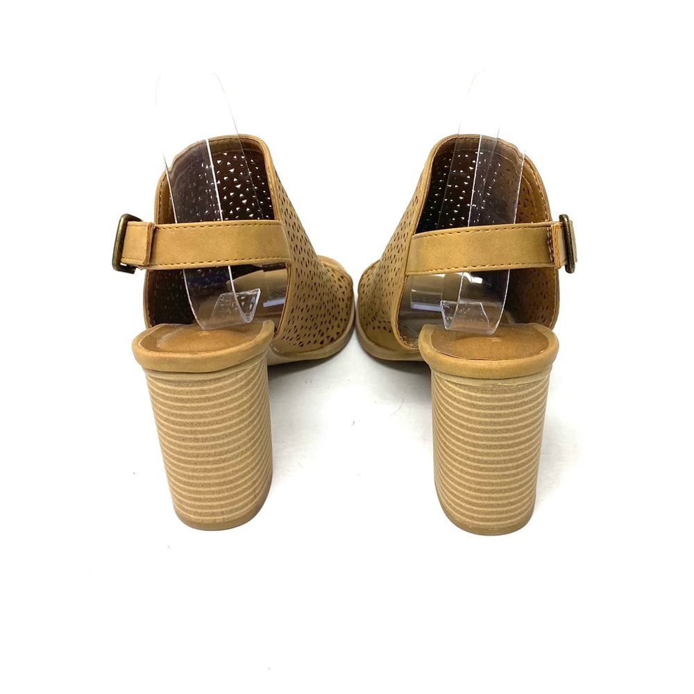 Universal Thread Sandals - image 5